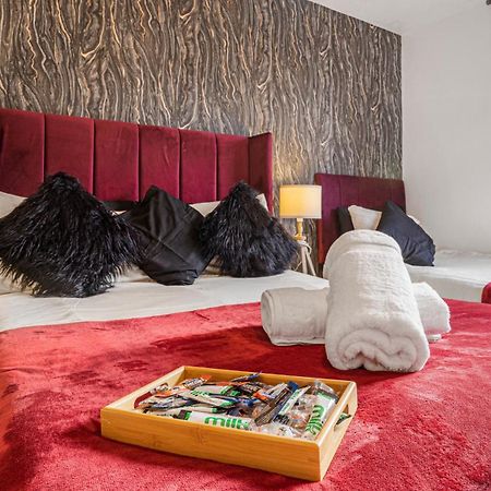 Oceanic Bliss: 2 Bed 2 Bath + Free Park + Netflix Apartman Birmingham Kültér fotó