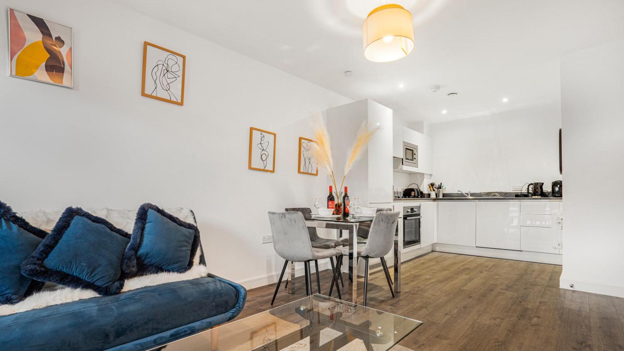 Oceanic Bliss: 2 Bed 2 Bath + Free Park + Netflix Apartman Birmingham Kültér fotó