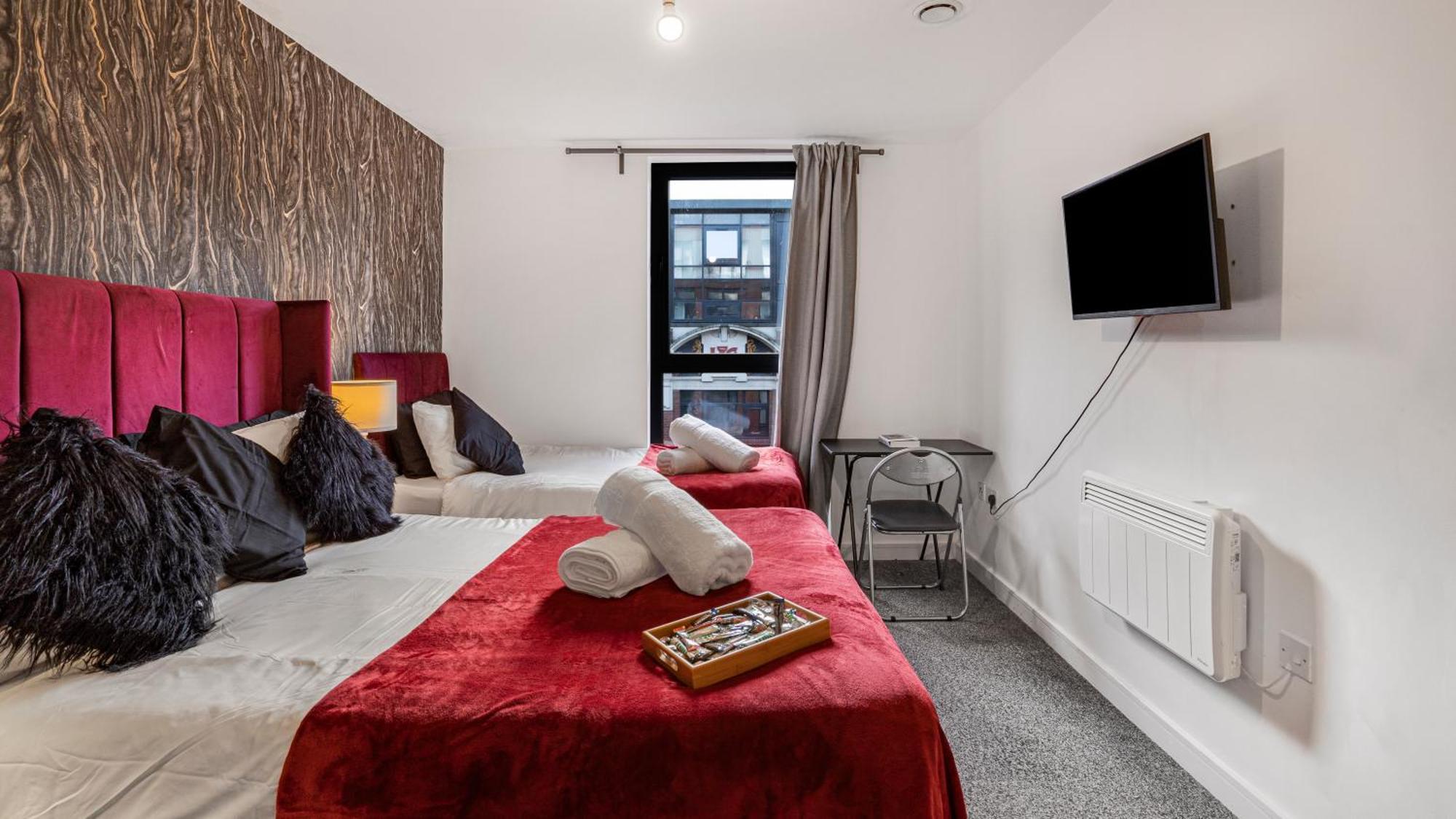 Oceanic Bliss: 2 Bed 2 Bath + Free Park + Netflix Apartman Birmingham Kültér fotó